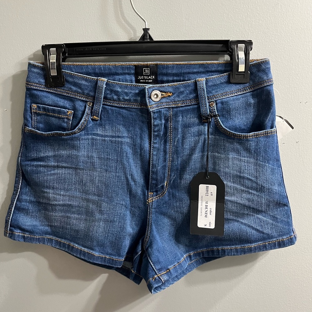High rise short✨